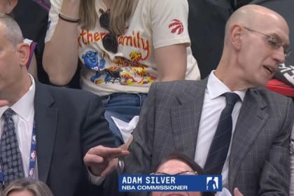 华体会体育app下载-NBA总裁亚当·萧华现身猛龙主场 观战骑士VS猛龙的G4